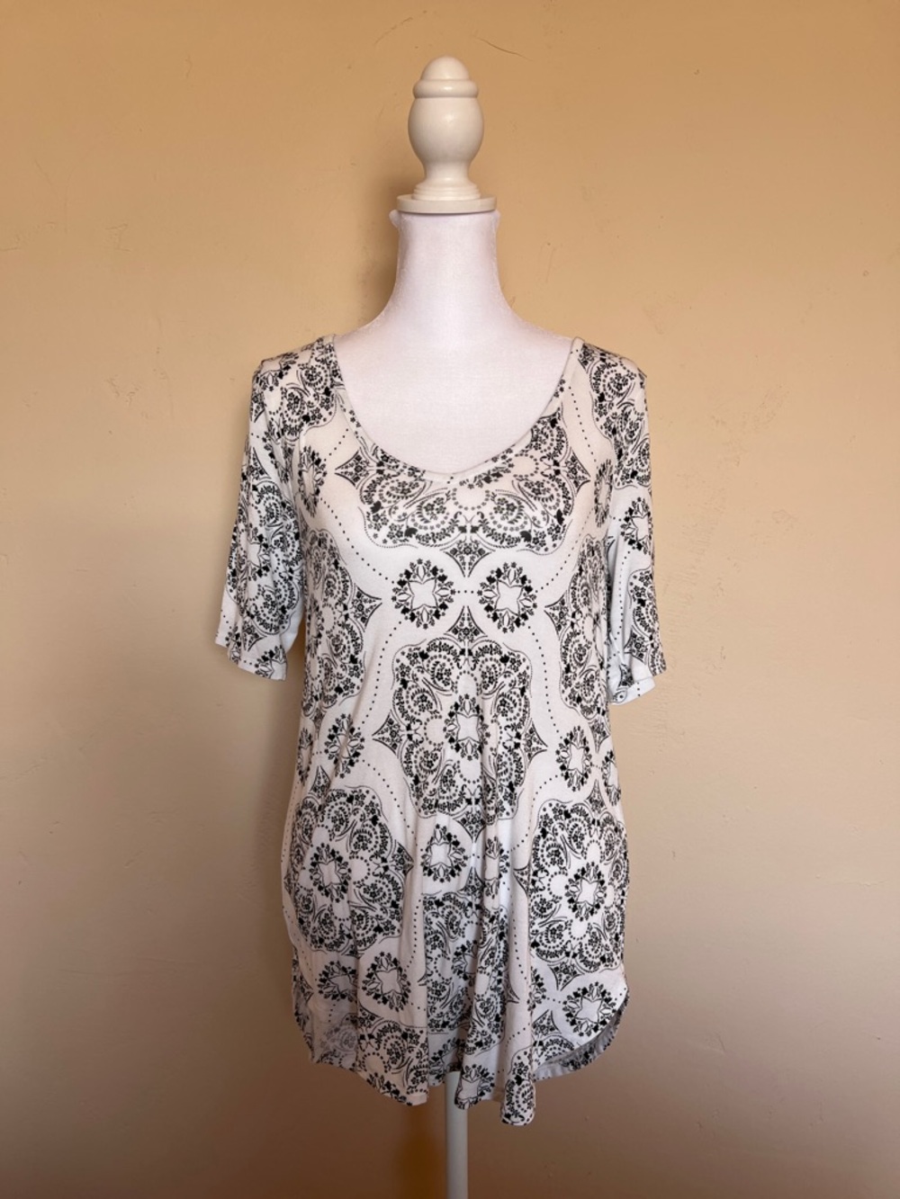 Neutral Medallion Print Scoop Neck Top